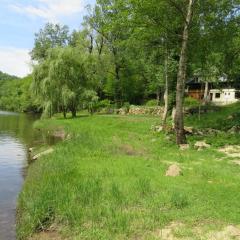 Studio au bord de la Rivière