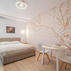 Stylish Studio near Parliament Palace & Cathedral - by Happy Guest