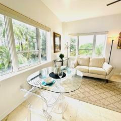 South Beach Paradise Jr Suite next to Convention Center