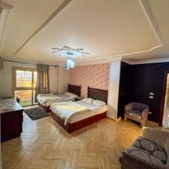 royal pyramids palace