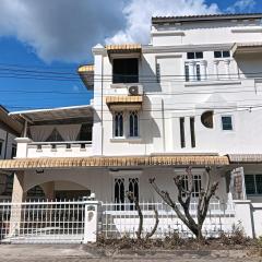 บ้านสุขใจ