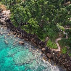 The Cliff Hostel, M'Pay Bay