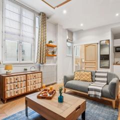 Eiffel Tower & Champs-Elysees - Paris Vacation Rentals