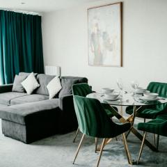 Exclusive High-Floor Apartment with Breathtaking Titanic & Waterfront Views Sleeps 6