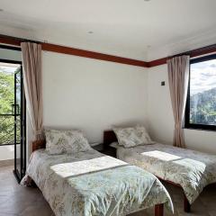 纳库鲁竹阁华人民宿