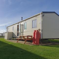 Buxton's Holiday Home - 'Park Holiday's' complex - St Osyth - Clacton-on-Sea