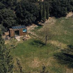 Parcel Tiny House Barroux, entouré par les lamas près du Mont Ventoux