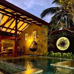 Moonrise villa