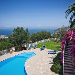 AMORE RENTALS - Villa Auxilia