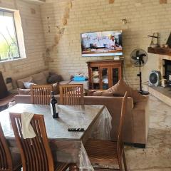 וילה ליד הנחל