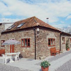 Challey's Cottage - E2378