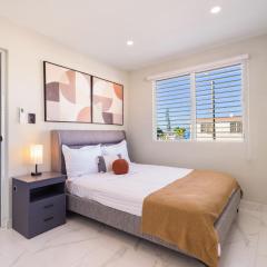 SunJoy Gateway Lux 2 bedroom House by PH