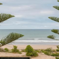 Small functional and impeccable loft facing the sea