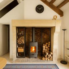 Les Petites Écuries