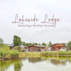 Lakeside Lodge Retreat, with Roof Deck - Golf & Spa, Gleneagles
