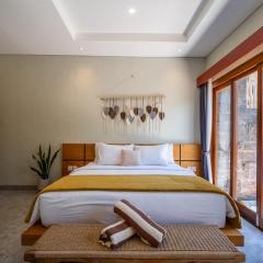 Semar Villa, a cozy studio Villa with a Private Pool, Bali