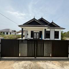 D'PineA Field Homestay