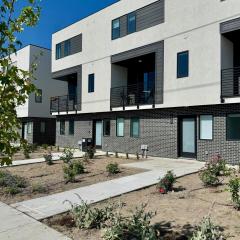 4BR Townhome near Downtown-SLC Airport