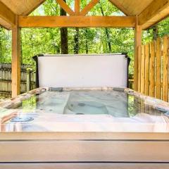 2BR Private Cabin - HotTub - Fire Pit - BBQ - Patio