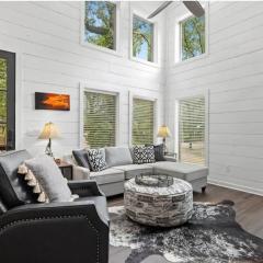 Escape to Tranquility - Hot Tub - BBQ - Pets