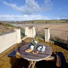 Quay House, Porth Beach