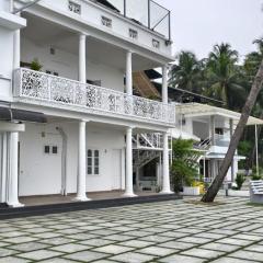 The lawrences aqua stay