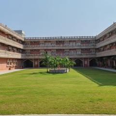 Hotel Rajwada palace