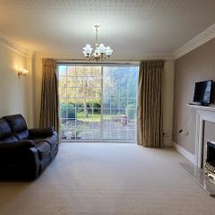 3 Bedroom whole house with free car parking