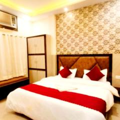 Premium Quality Hotel Prakash With Wifi & Lift Facility
