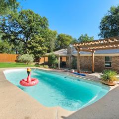 Family Retreat in DFW with Pool, Games, Relax and Enjoy
