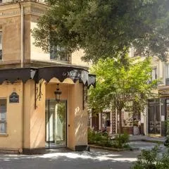 Le Monsieur By Sweett