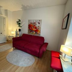 1 Zi Whg chic möbliert neben der Universität zu Kiel, 2 Fußminuten zur Ostsee,Uniklinik,Seebäder mit eigenem Parkplatz