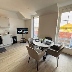 Luxury 1BR Modern Flat in London W7 with Private Parking