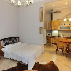 31B, Yevhena Chykalenka St,