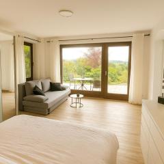 Modernes Apartment mit 180° Bergblick