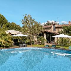 Lake Front Home In Arezzo Ar