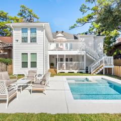 Downtown 10 min, 90 degree F Pool & Spa, Linked 2 homes, Gated Parking