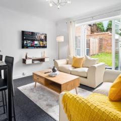 Two Bedroom House - Parking - Garden - WiFi 2GM