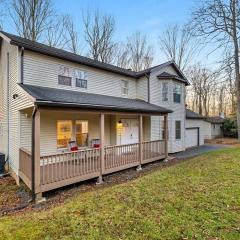 Lake Area 6BR Pet friendly home in Poconos - Your Pocono Retreat