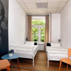 Warsaw Hostel Centrum Private Rooms & Dorms