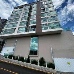 AP Novinho! à 150m das piscinas! 3 ar cond - churrasqueira