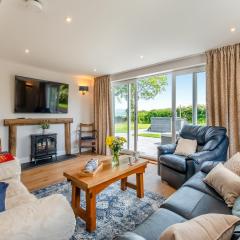 Llwyncelyn Farmhouse