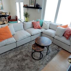 Spacious Dog-Friendly Retreat Near Ballantyne