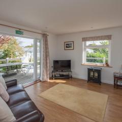 Red Squirrel Lodge - Ukc677