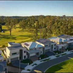 Lakeside Golf Views Gledswood Hills & Camden & Campbelltown