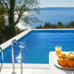 Villa in Tu epi with swimming pool