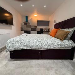 WBC R4 - Private Studio Room