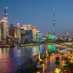 Banyantree Shanghai On the Bund - Tales rooftop bar boasts a jaw-dropping panoramic vista