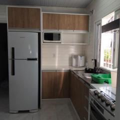 Alugo Casa para temporada na Praia do Camacho próximo ao Farol de Santa Marta