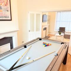 4 bedrooms 8 beds Wi-FI smart tv games room